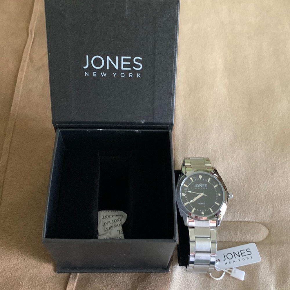 Brand new never worn Jones New York watch